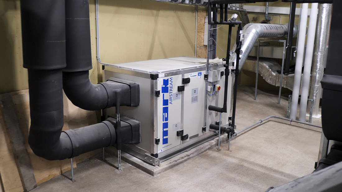 Dankzij een volledig geïntegreerde besturing met Modbus kunnen de toestellen eenvoudig benaderd worden via het gebouwbeheersysteem.